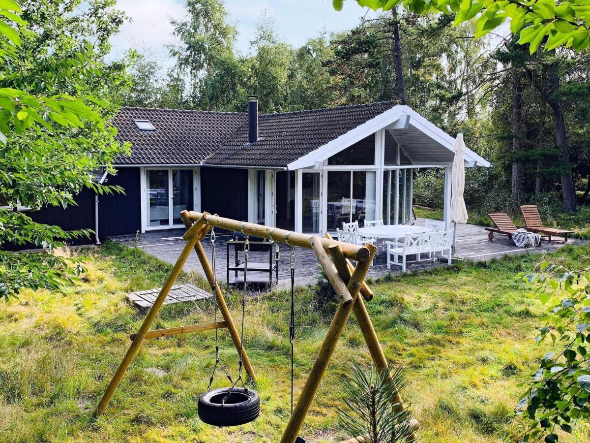 8 Person Holiday Home In Gedser Buitenkant foto